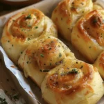 Buttery cheese Garlic Rolls, everyone will love them!